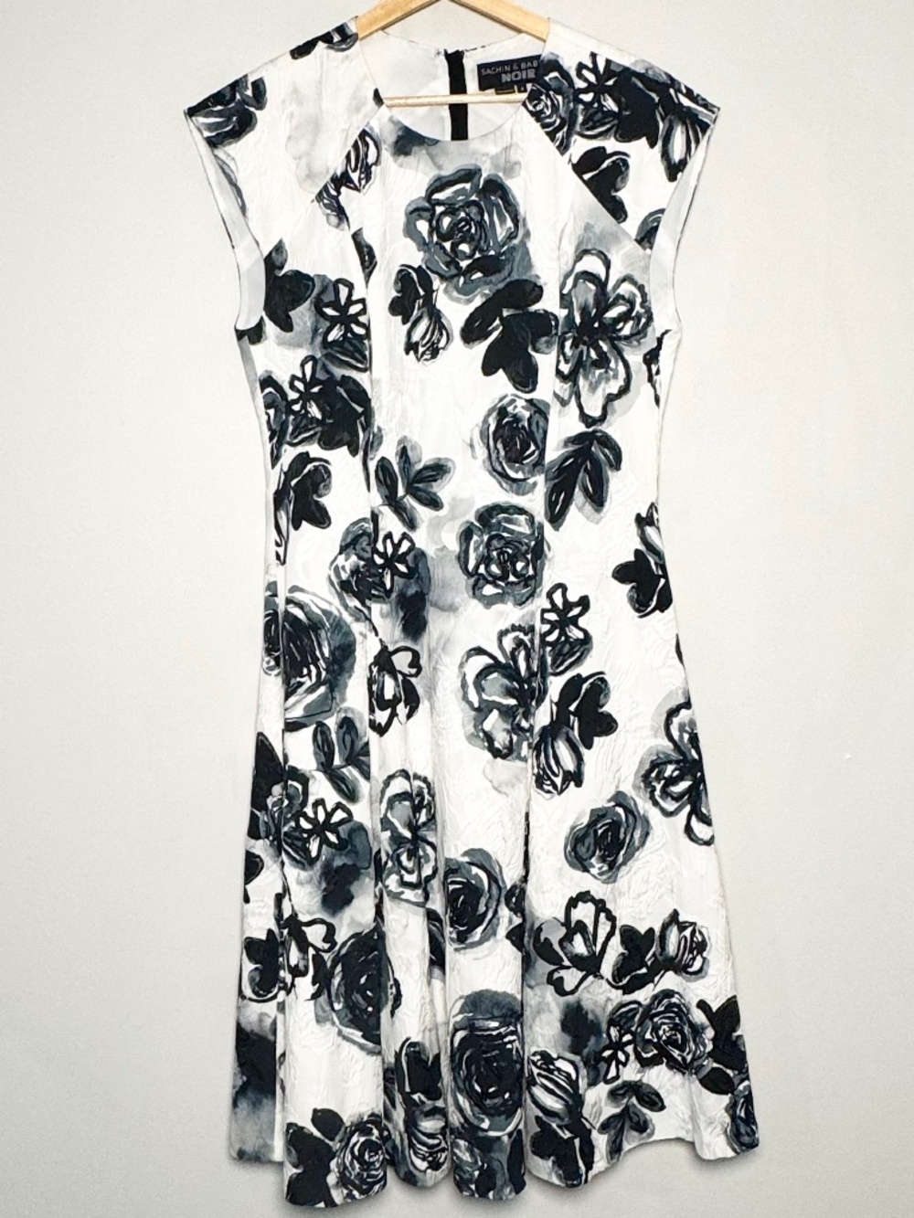 Sachin + Babi Noir Brocade Floral Watercolor Midi A-Line Sheath Dress Sz 8